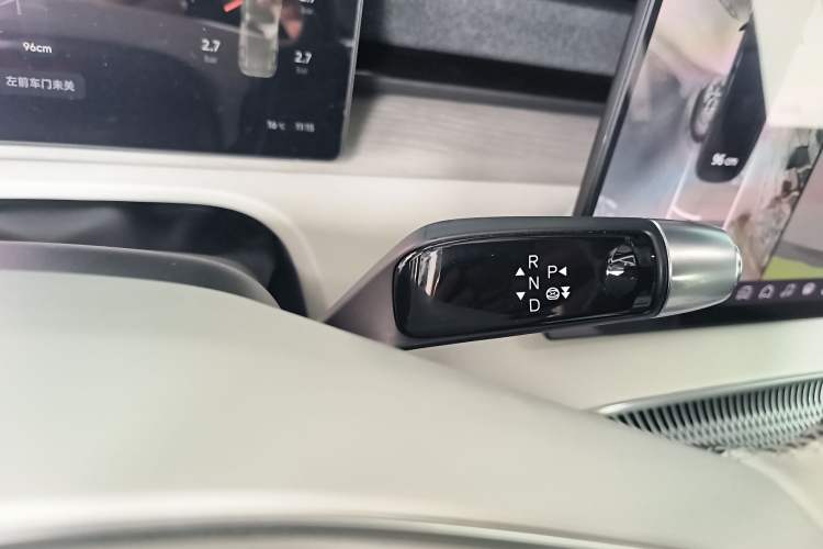 Used XPeng X9 2024 702 Ultra-Long Range Max