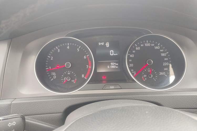 Used Volkswagen Golf 2016 1.6L Manual Fashion Edition Instrument Cluster