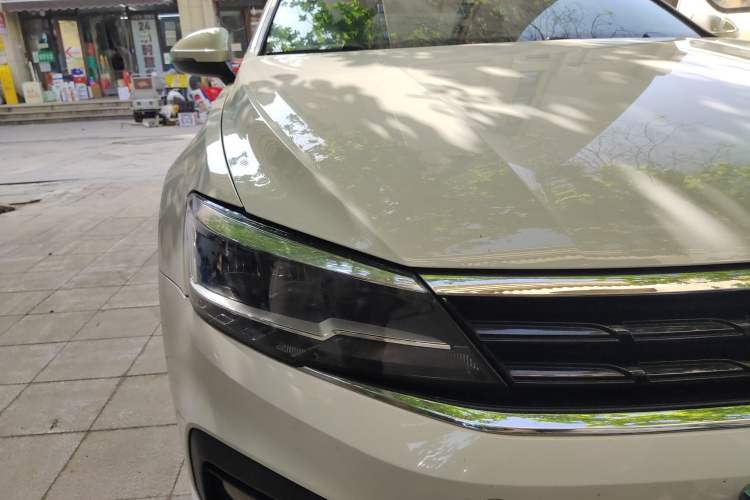 Used Volkswagen Lamando 2019 230TSI DSG Fashion Edition China VI Right Front Headlight