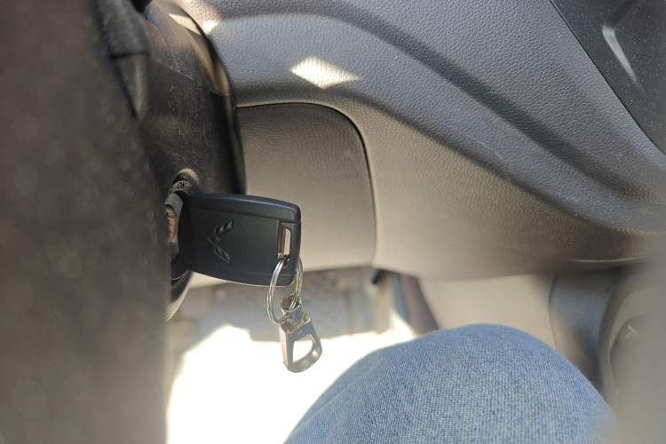 Used Wuling Hongguang V 2022 1.5L Jingqu Version Hydraulic Power Steering LAR
