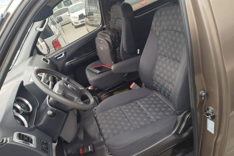 Used Foton MP-X E 2016 2.0L Commercial Version 4G63