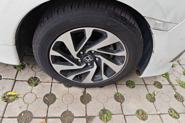 Used Honda Civic 2016 220TURBO CVT Luxury Edition
