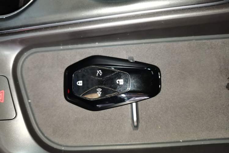 Used ARCFOX Alpha T5 2025 520 PRO