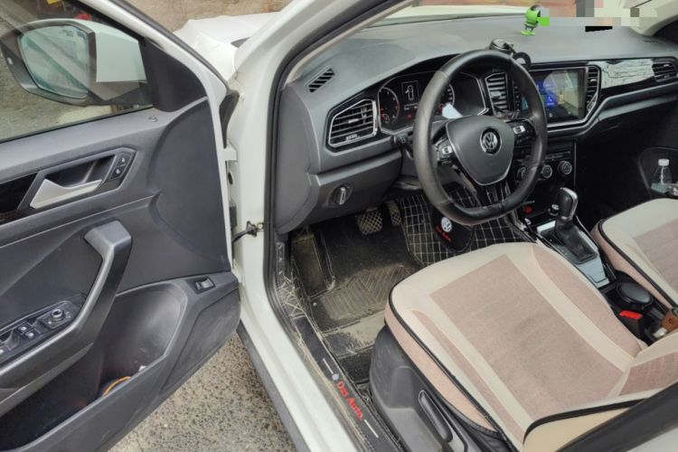 Used Volkswagen T-ROC 2018 280TSI DSG Two-Wheel-Drive Comfort Version China V Standard