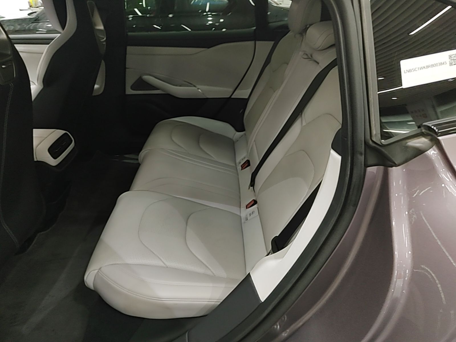 Xiaomi Auto SU7 2024 Four-Wheel-Drive Max Founder's Edition — снимка 20