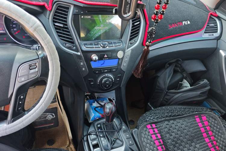 Used Hyundai Santa Fe 2013 2.0T Automatic All-Wheel Drive Top Trim