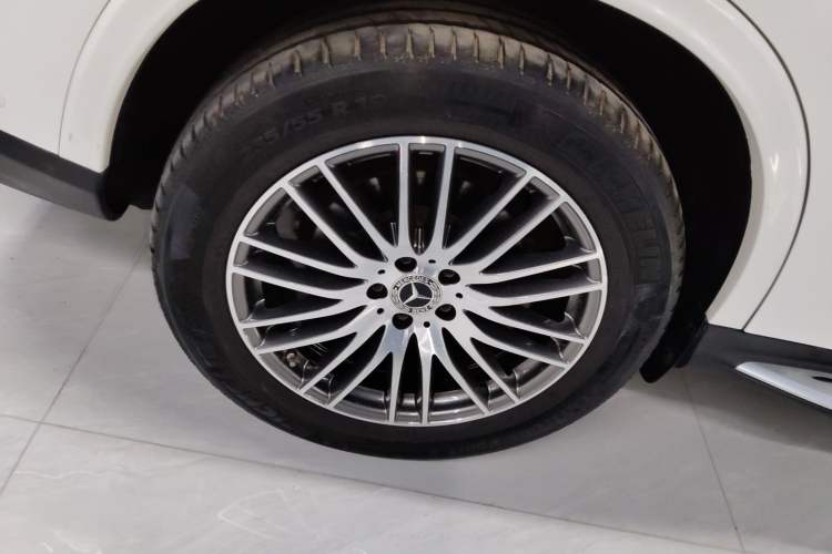 Used Mercedes-Benz GLC 2023 GLC 300 L 4MATIC Dynamic Edition 5-seater