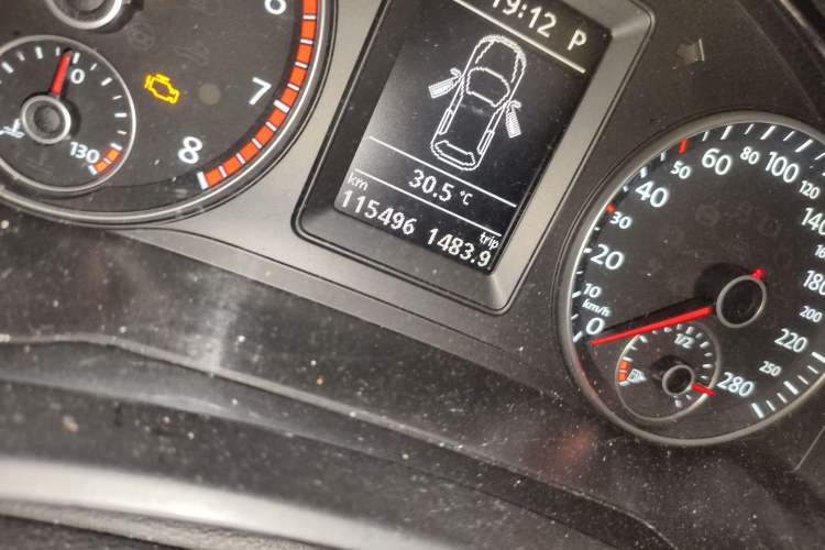 Used Volkswagen Scirocco 2013 2.0 TSI Million-Mile Edition Odometer Close Up