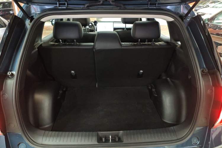 Used AION V 2024 Aion Tyrannosaurus 520 Smart Luxury Edition Trunk