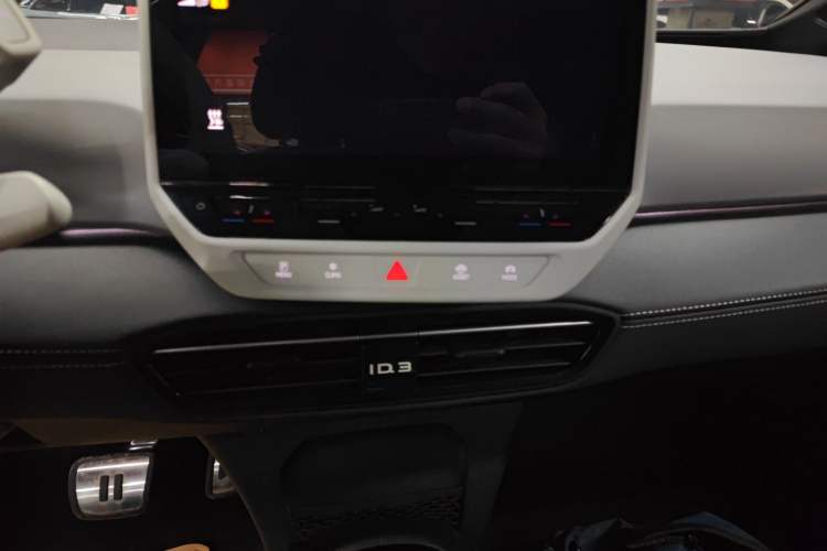 Used Volkswagen ID.3 2025 Smart Model Outstanding Oxygen Edition