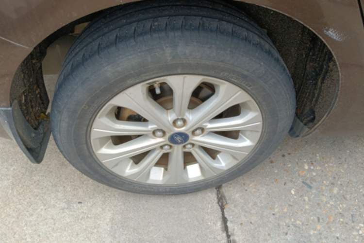 Used Ford Escort 2015 1.5L Automatic Fashion Model
