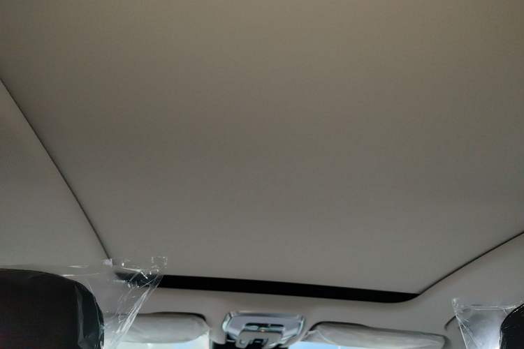 Used Hongqi H5 2025 2.0T Automatic Flag Edition – 500 000 Units Commemorative Version
