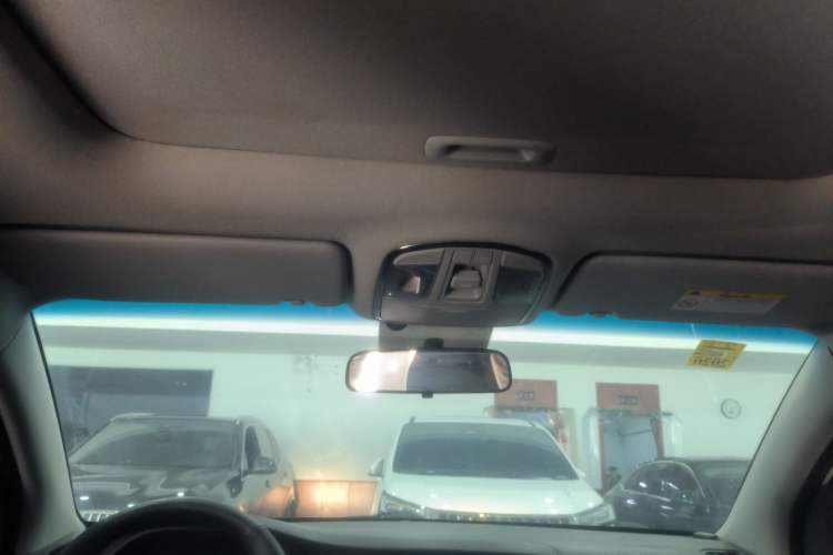 Used Hyundai Tucson 2015 1.6T Dual-Clutch Two-Wheel-Drive Smart Model Headliner