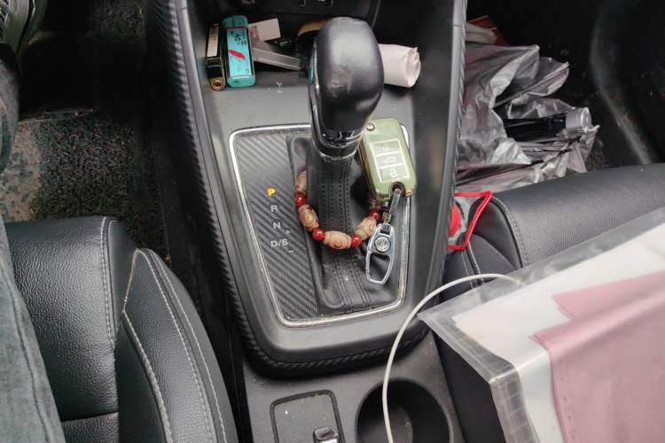 Used MG ZS 2017 1.5L Automatic Elite Edition Gear Lever