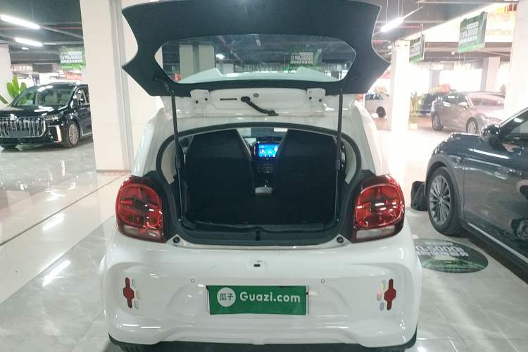 Used Roewe Clever 2021 302 km New Four-Seater Super-Efficient Version
