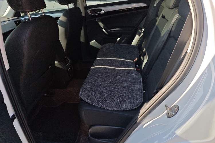 Used Volkswagen Tayron 2020 280TSI Two-Wheel Drive Luxury Connect Edition Left Rear Seat