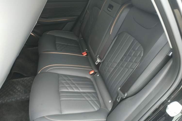 Used Baojun Enjoy 2025 Plug-in Hybrid 140km Luxury Edition
