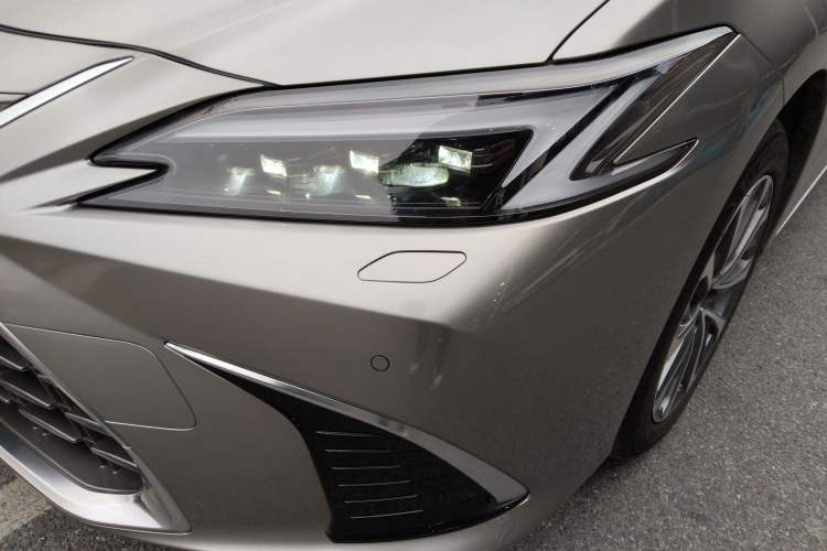 Used Lexus ES 2025 200 Premium Edition