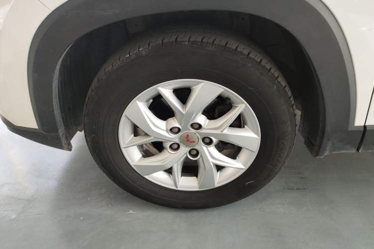 Used Wuling Hongguang S3 2018 1.5L Manual Comfort Model China V Standard Exterior 4