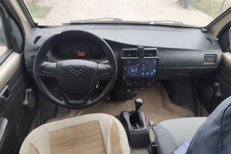 Used Wuling Rongguang 2011 1.2L Base Version Center Console