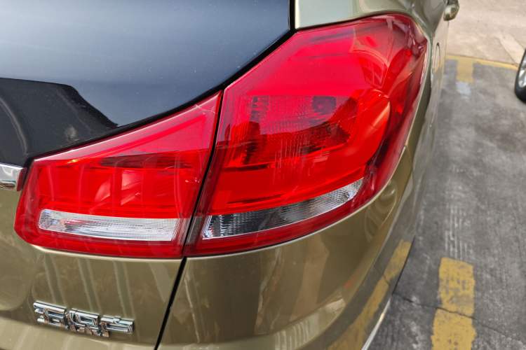 Used Cowin X5 2017 2.0L CVT Luxury Version
