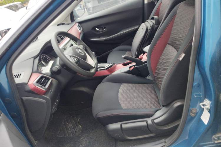 Used Nissan Lannia 2016 1.6L CVT Smart Cool Edition Left Front Seat