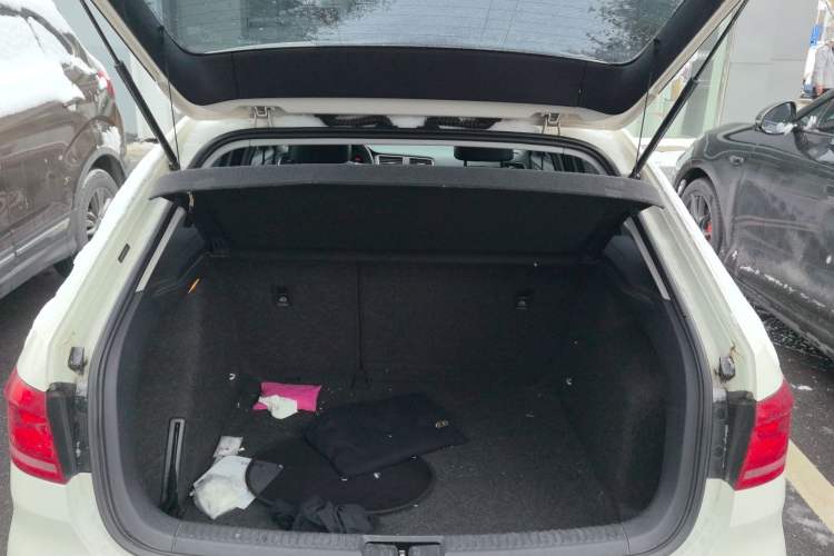 Used Volkswagen Gran Lavida 2013 1.4 TSI Automatic Comfort Model
