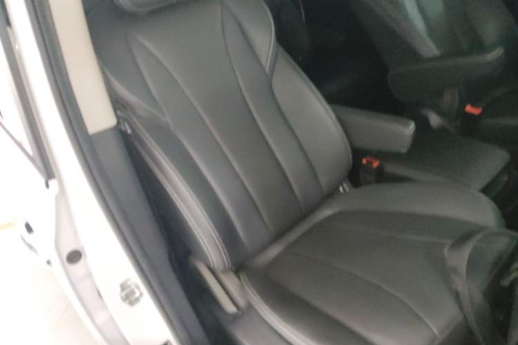 Used SAIC MAXUS G20 2023 Facelifted ES 2.0T Gasoline Automatic Value Edition