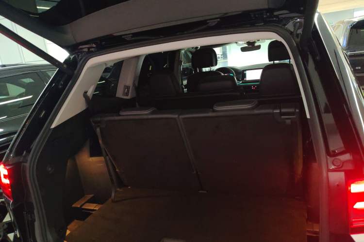 Used Volkswagen Teramont 2023 380TSI Four-Wheel Drive Prestige Luxury Edition Trunk