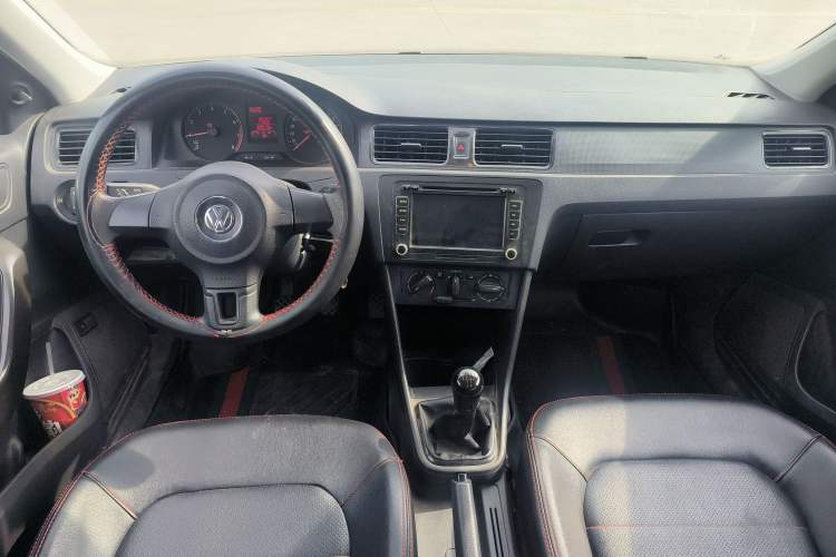 Used Volkswagen Santana 2015 1.4L Manual Fashion Edition Center Console