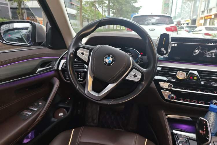 Used BMW 5 Series New Energy 2021 535Le Luxury Package Steering Wheel