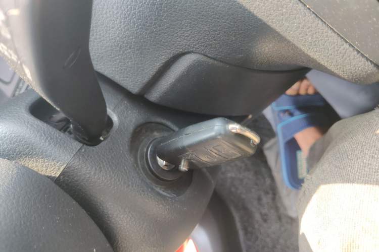 Used Volkswagen Polo 2011 1.6L Automatic ZhiShang Version Vehicle Key