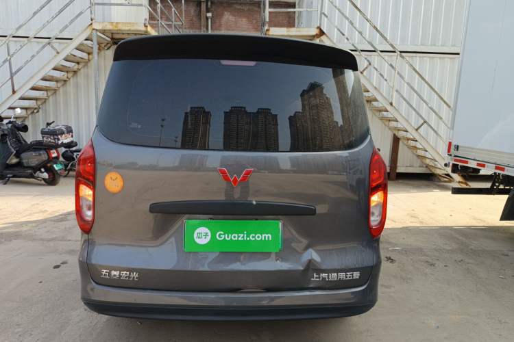 Used Wuling Hongguang New Energy 2025 Extended-Range Hybrid 50 km Utility Version
