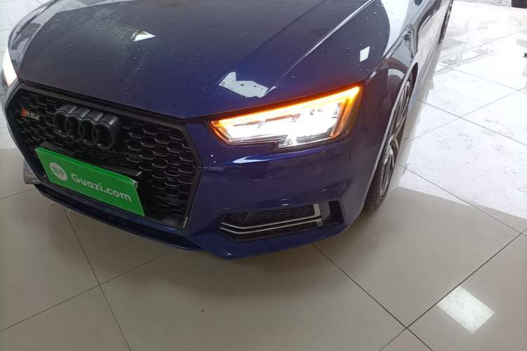 Used Audi A4L 2019 40 TFSI Ambition China VI