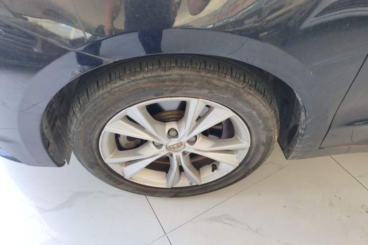 Used Geely Auto Emgrand GT 2020 1.5T MHEV Yaoxiang Edition Left Front Wheel Hub