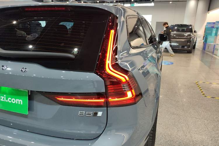 Used Volvo V90 2022 Cross Country B5 AWD Smart Range Edition
