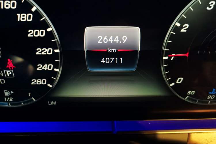 Used Mercedes-Benz E-Class 2019 E 260 L
