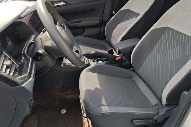 Used Volkswagen Lavida 2023 New Sharp 1.5L Automatic Excellent New Edition
