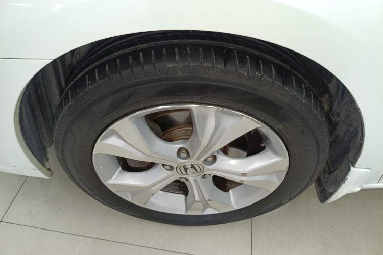 Used Honda Odyssey 2014 2.4L Luxury Edition Left Front Wheel Hub