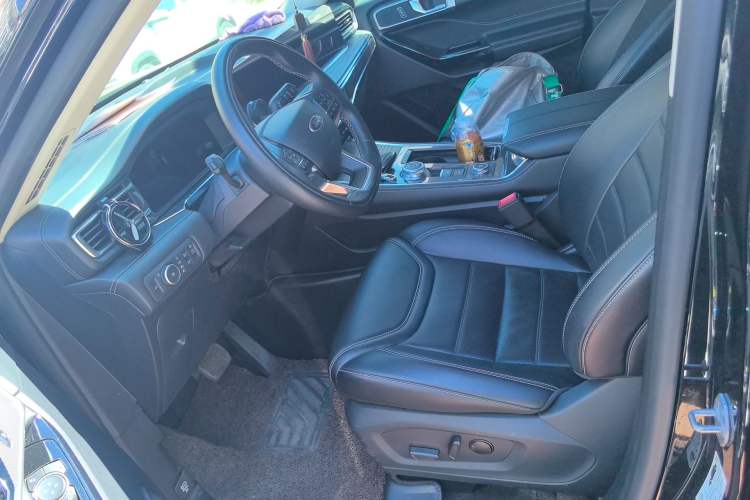 Used Ford Explorer 2023 EcoBoost 285 Four-Wheel Drive Stylish Plus Version 7 Seats
