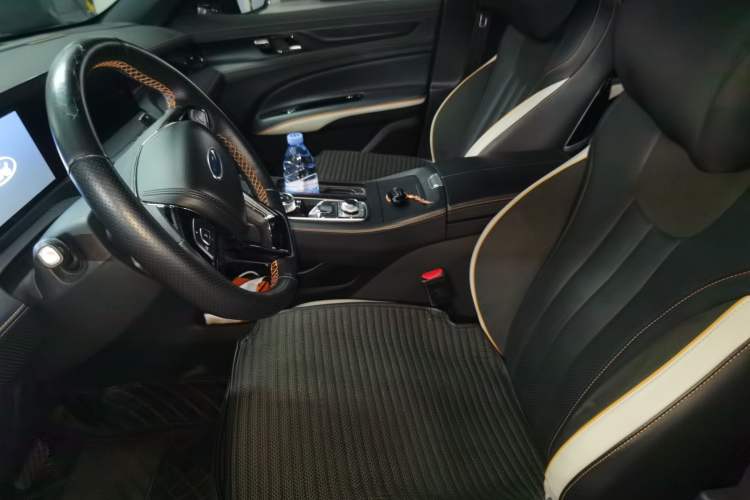 Used Ford Equator 2023 EcoBoost 225 Obsidian Orange Edition Prestige 7-Seater (2/2/3)