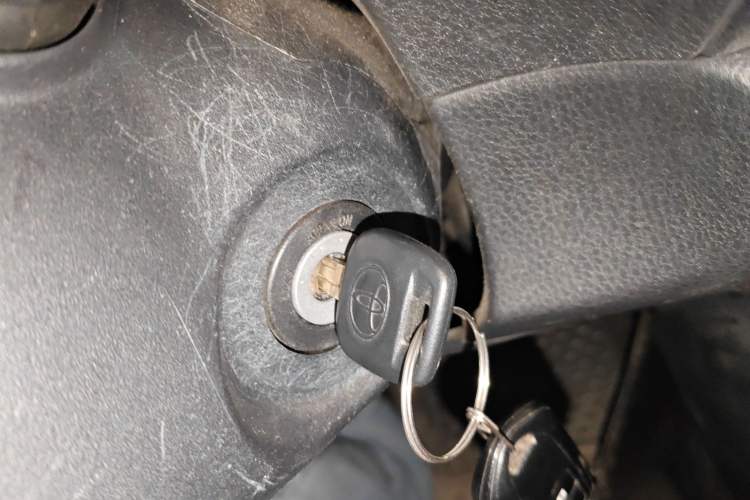 Used Toyota YARiS L Zhi Xuan 2017 1.5E CVT Enhanced Performance Edition Vehicle Key