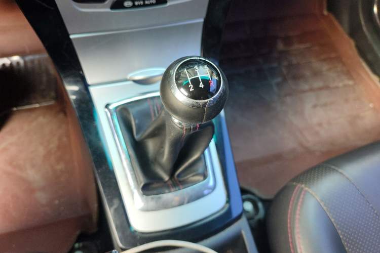 Used BYD Surui 2014 1.5L Manual Luxury Model
