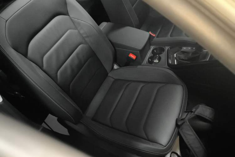 Used Volkswagen Tayron 2022 280TSI Two-Wheel Drive Luxury Smart Connectivity Version
