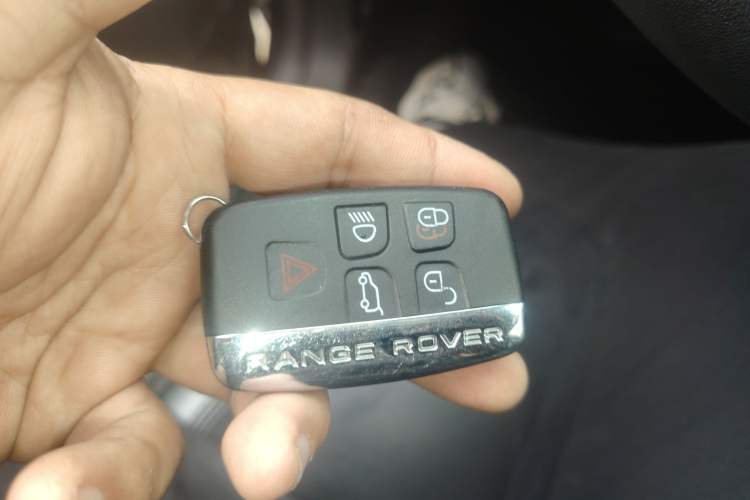 Used Land Rover Discovery Sport 2018 200 PS PURE Edition