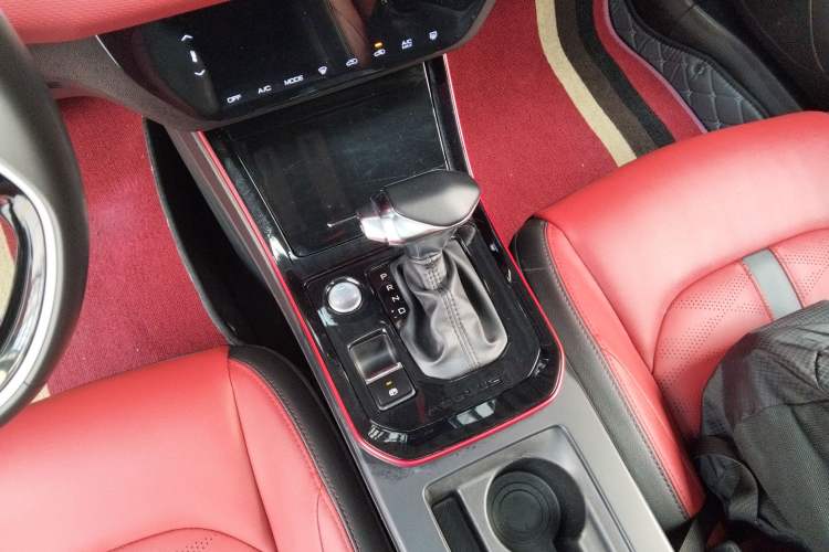 Used Dongfeng Aeolus Yixuan 2021 230T Automatic Hunter Edition