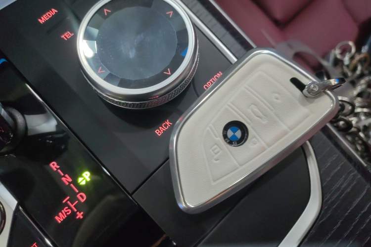 Used BMW 3 Series 2025 325Li M Sport Package Vehicle Key