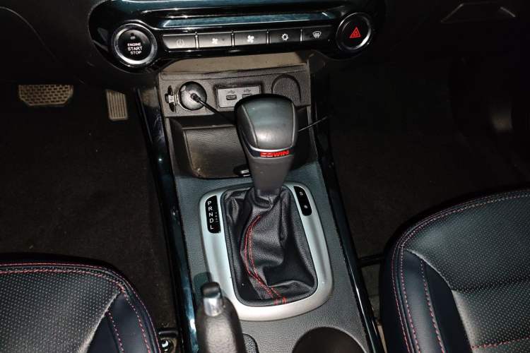 Used Cowin X3 2017 1.6L CVT Enthusiast Edition China V Standard Gear Lever