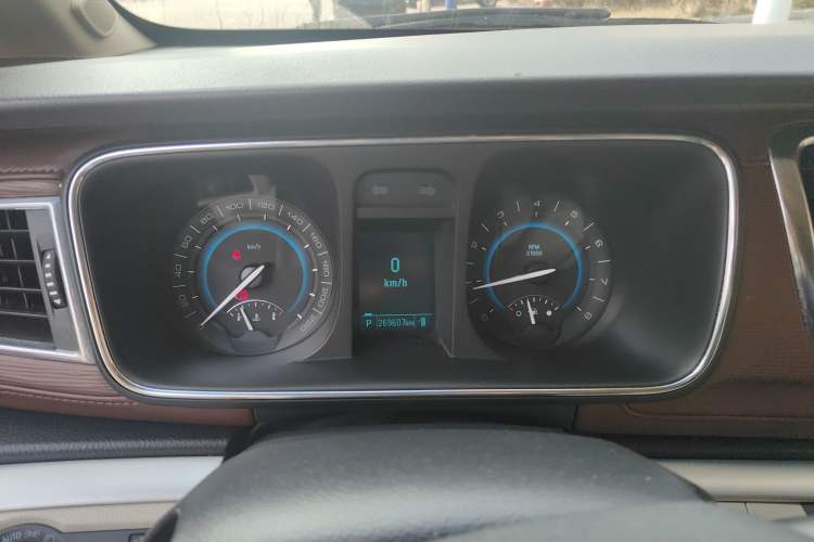 Used Buick GL8 2014 2.4L LT Luxury Business Executive Edition
