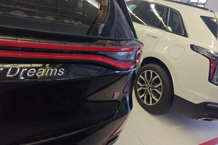 Used BYD Tang 2018 2.0T Automatic SmartConnect Luxury 7-Seater China V Emission Standard Exterior 1